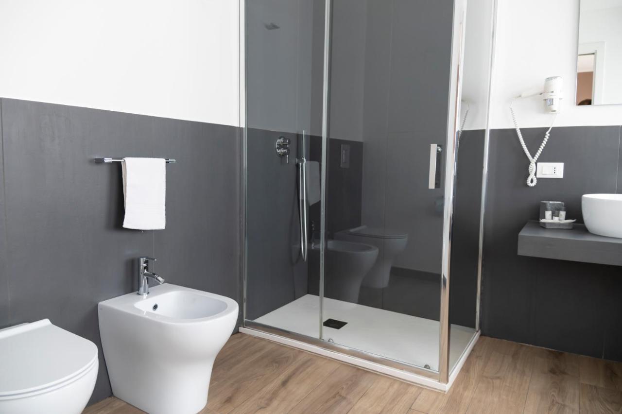 פלרמו Ruggero Settimo - Room & Suite מראה חיצוני תמונה